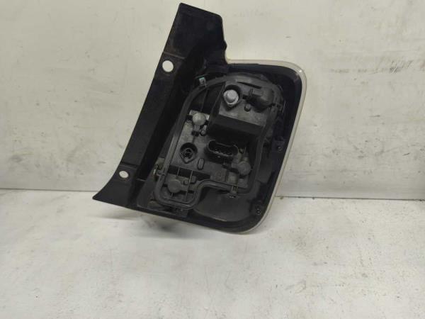 FEU ARRIERE GAUCHE FIAT - Vue 2